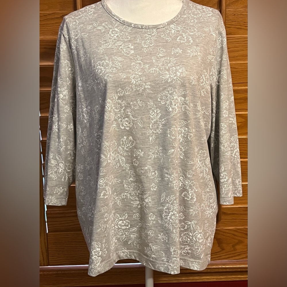 Blair Top in Grey with White Floral details